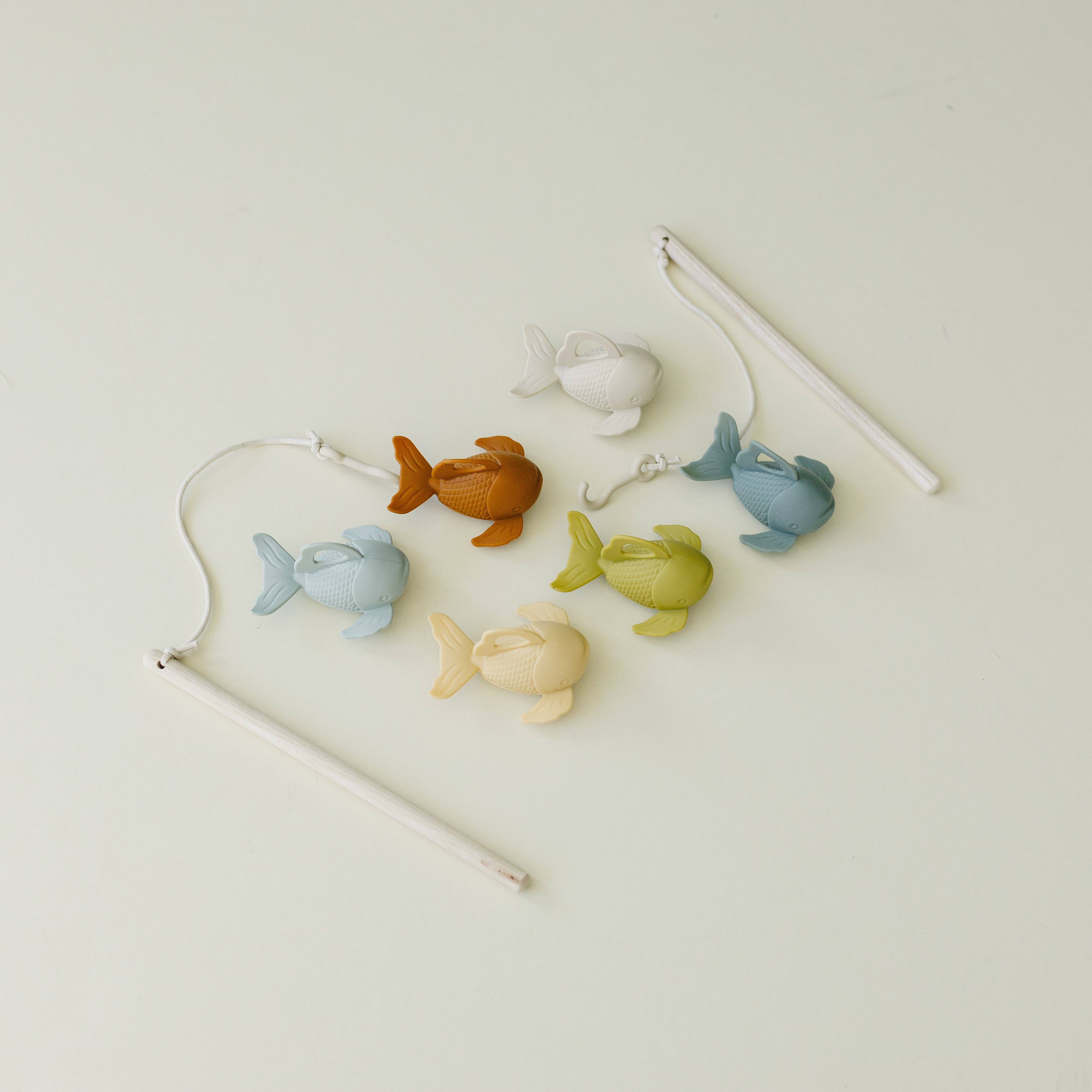 Marlowe & Co: Silicone and Wood Fishing Play Set - Image 16