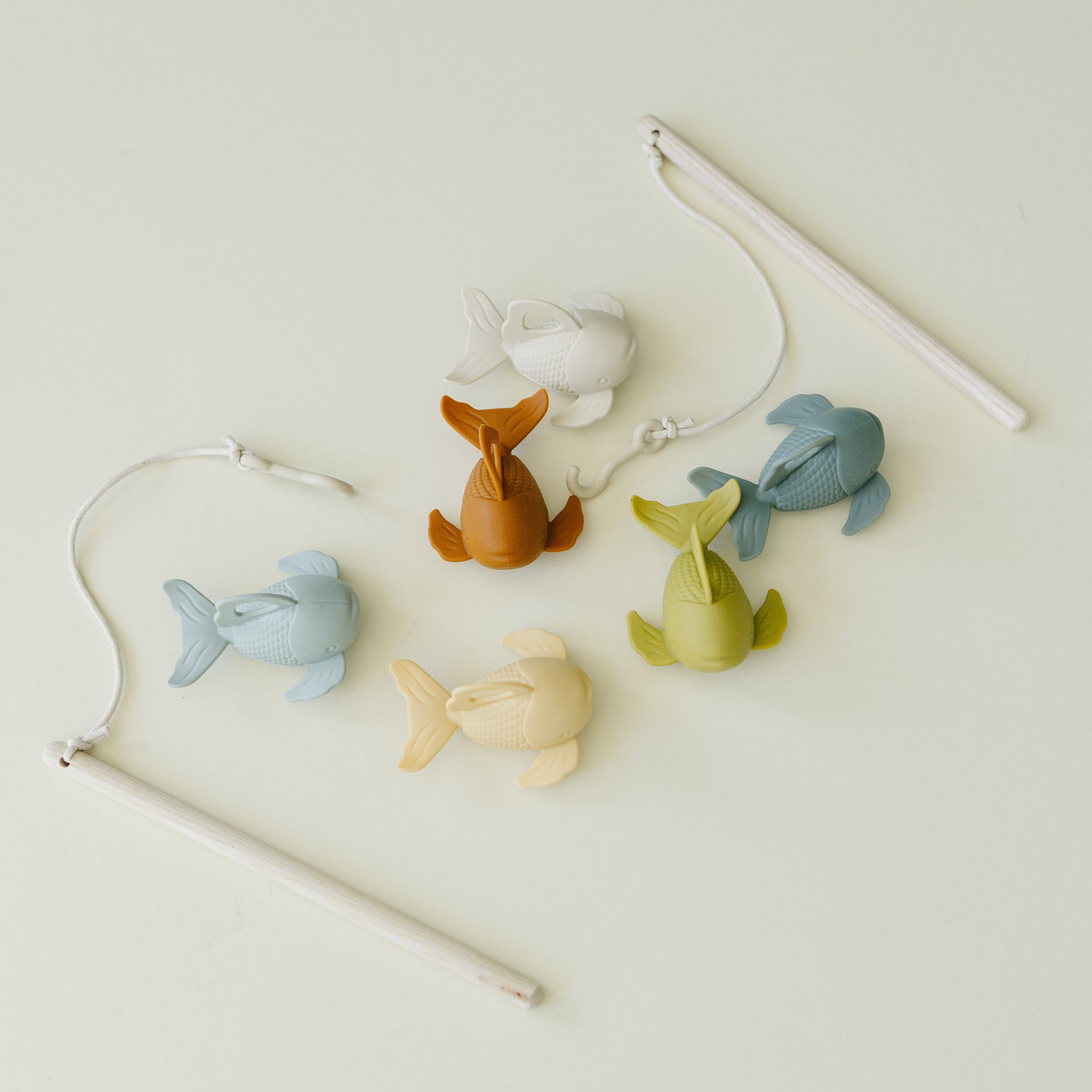 Marlowe & Co: Silicone and Wood Fishing Play Set - Image 2