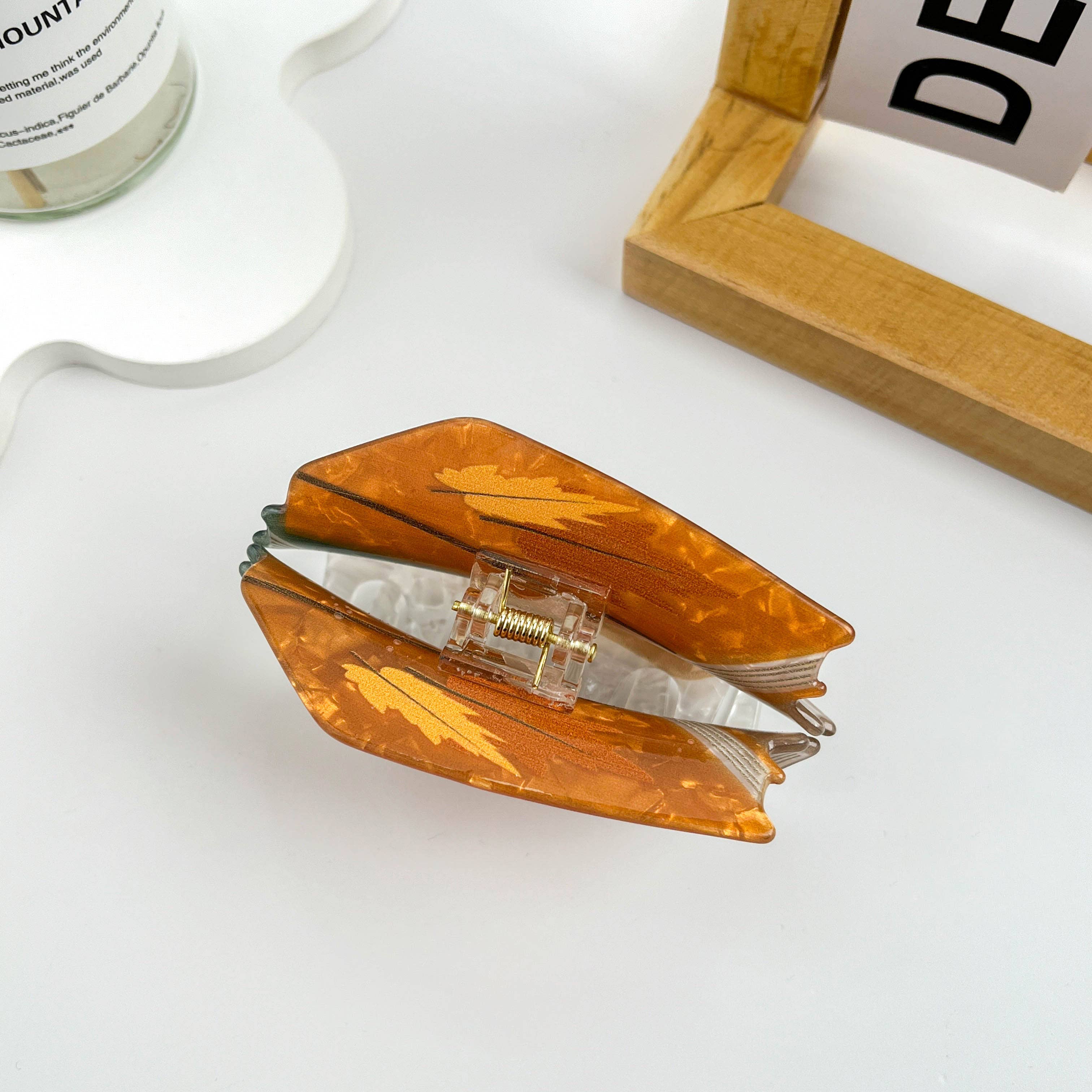 mildstyles: Book Print Acrylic Hair Claw Clip - Image 5