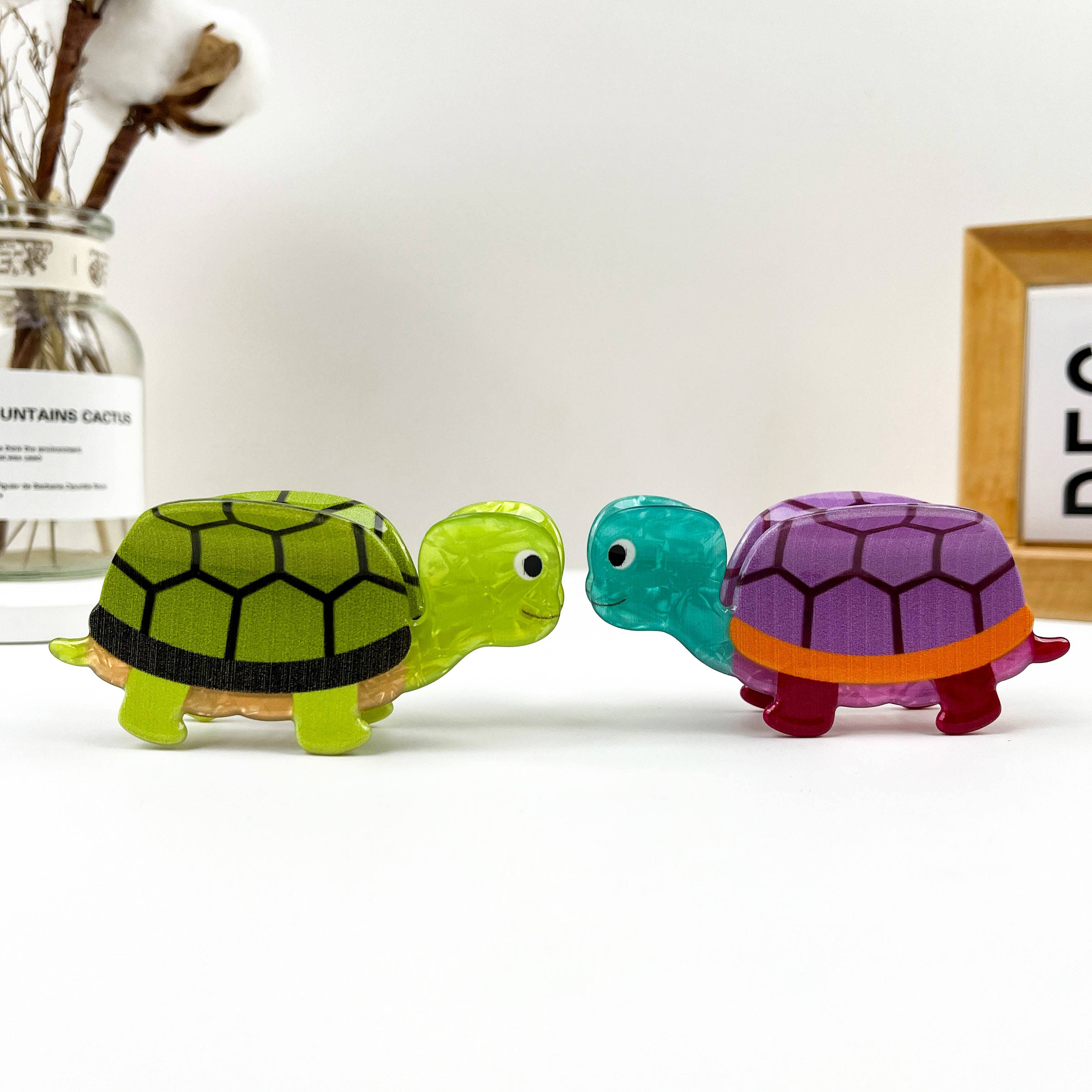 mildstyles: Cartoon Marine Life Sea Turtle Acrylic Hair Claw Clip - Image 4
