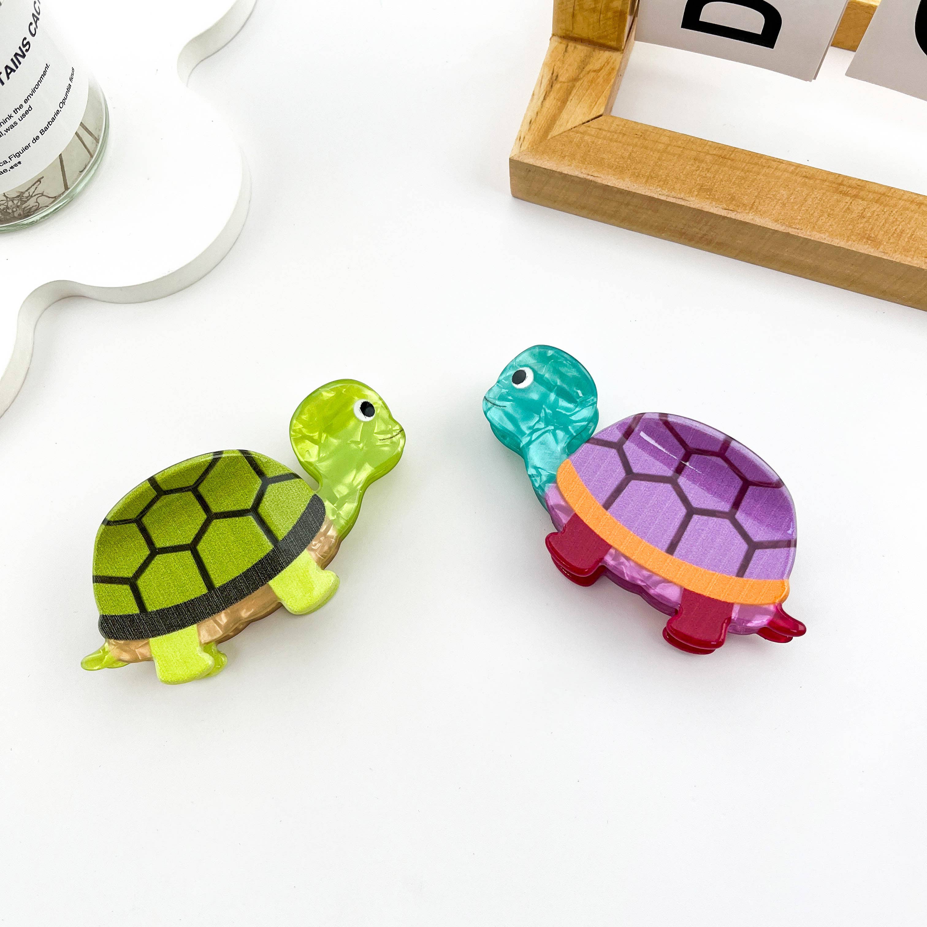 mildstyles: Cartoon Marine Life Sea Turtle Acrylic Hair Claw Clip - Image 6