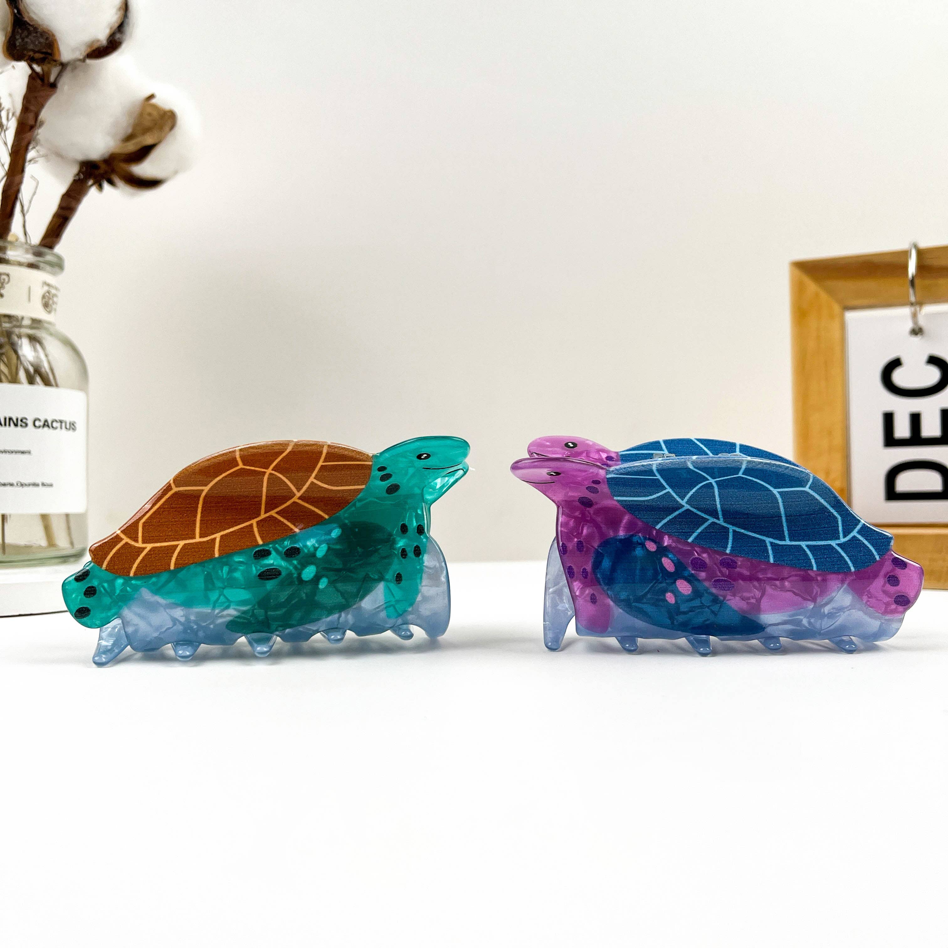 mildstyles: Cartoon Marine Life Sea Turtle Acrylic Hair Claw Clip - Image 7