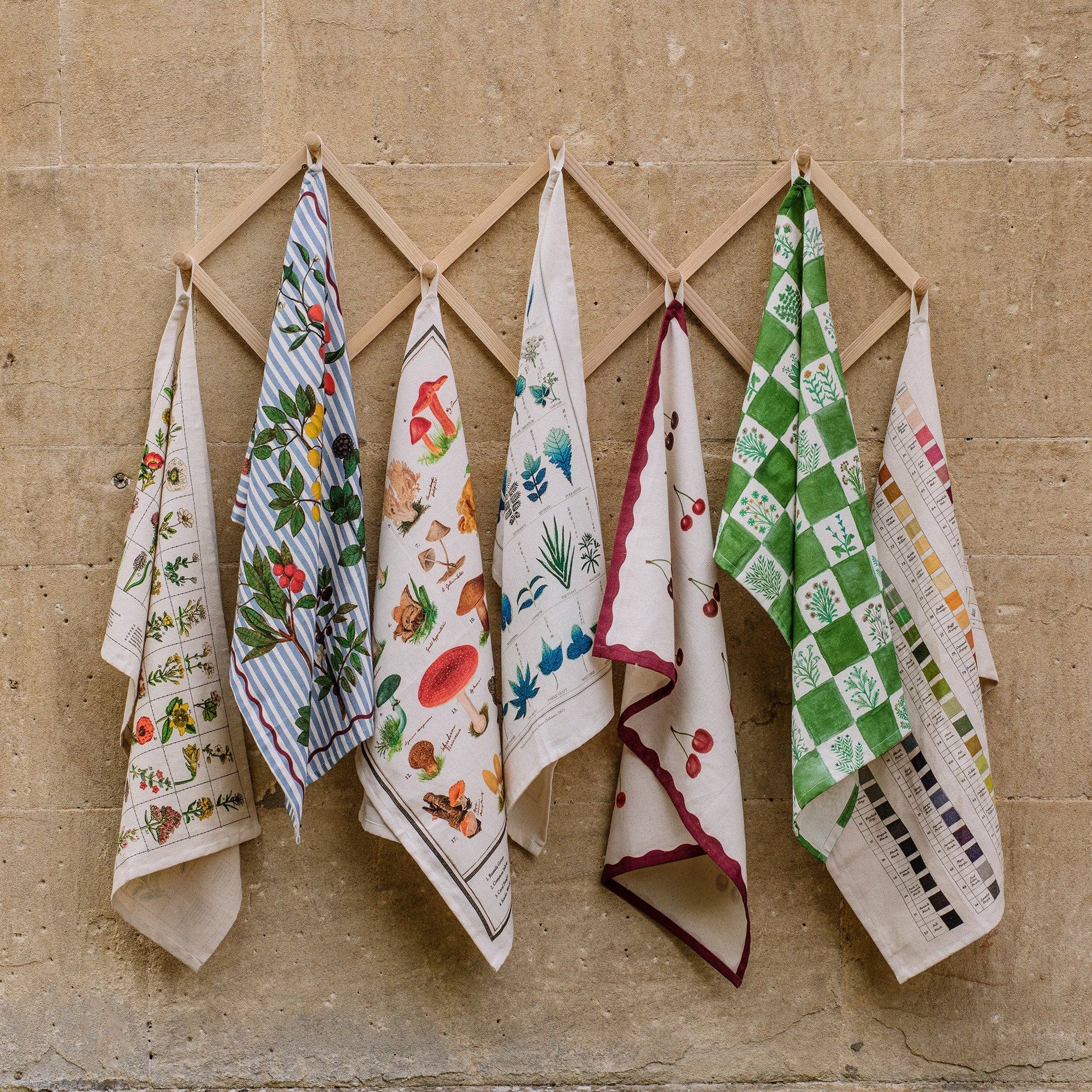Roomytown Inc: Organic Cotton Tea Towel - Werner's Nomenclature of Colours - Image 3