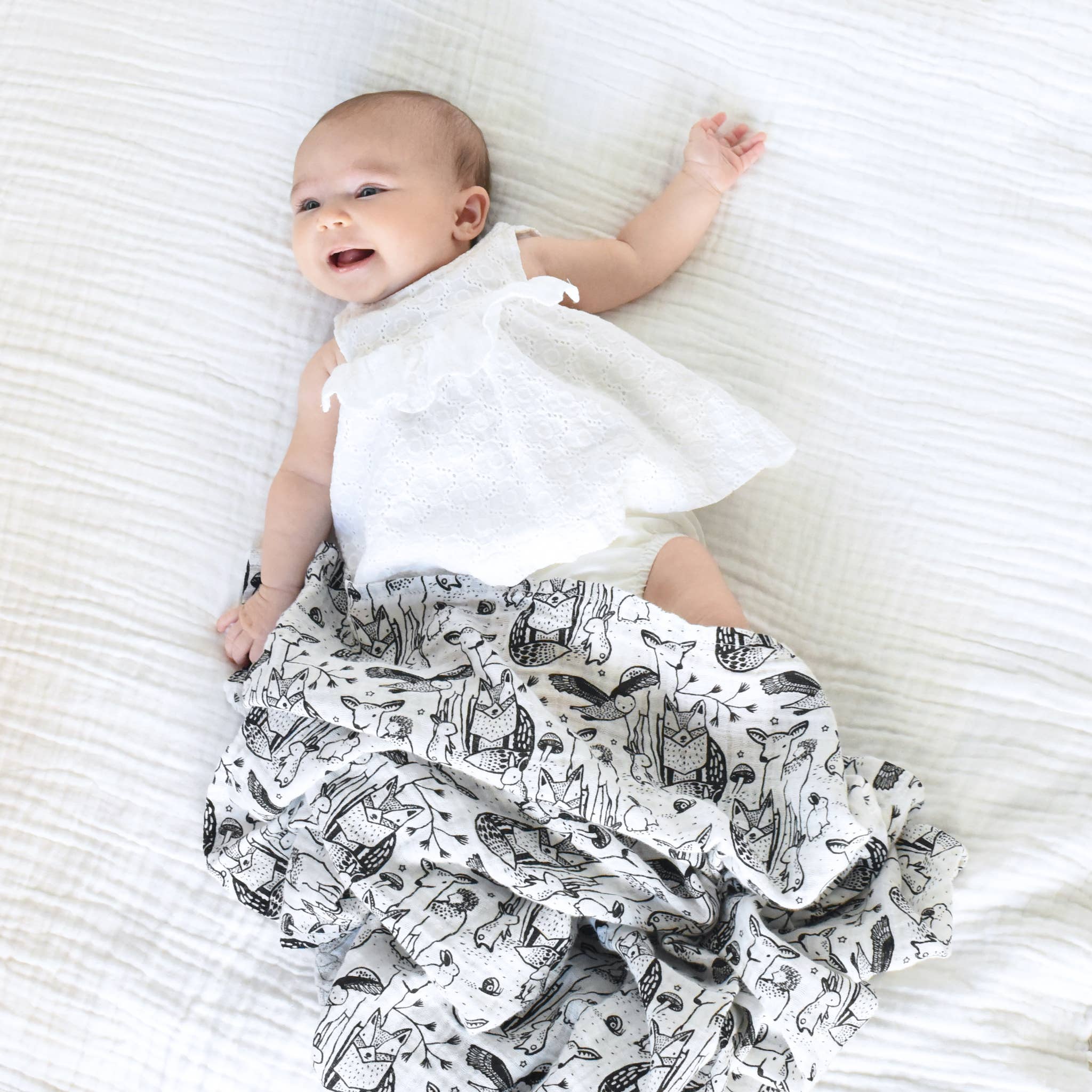 Wee Gallery: Organic Muslin Swaddle - Forest - Image 3