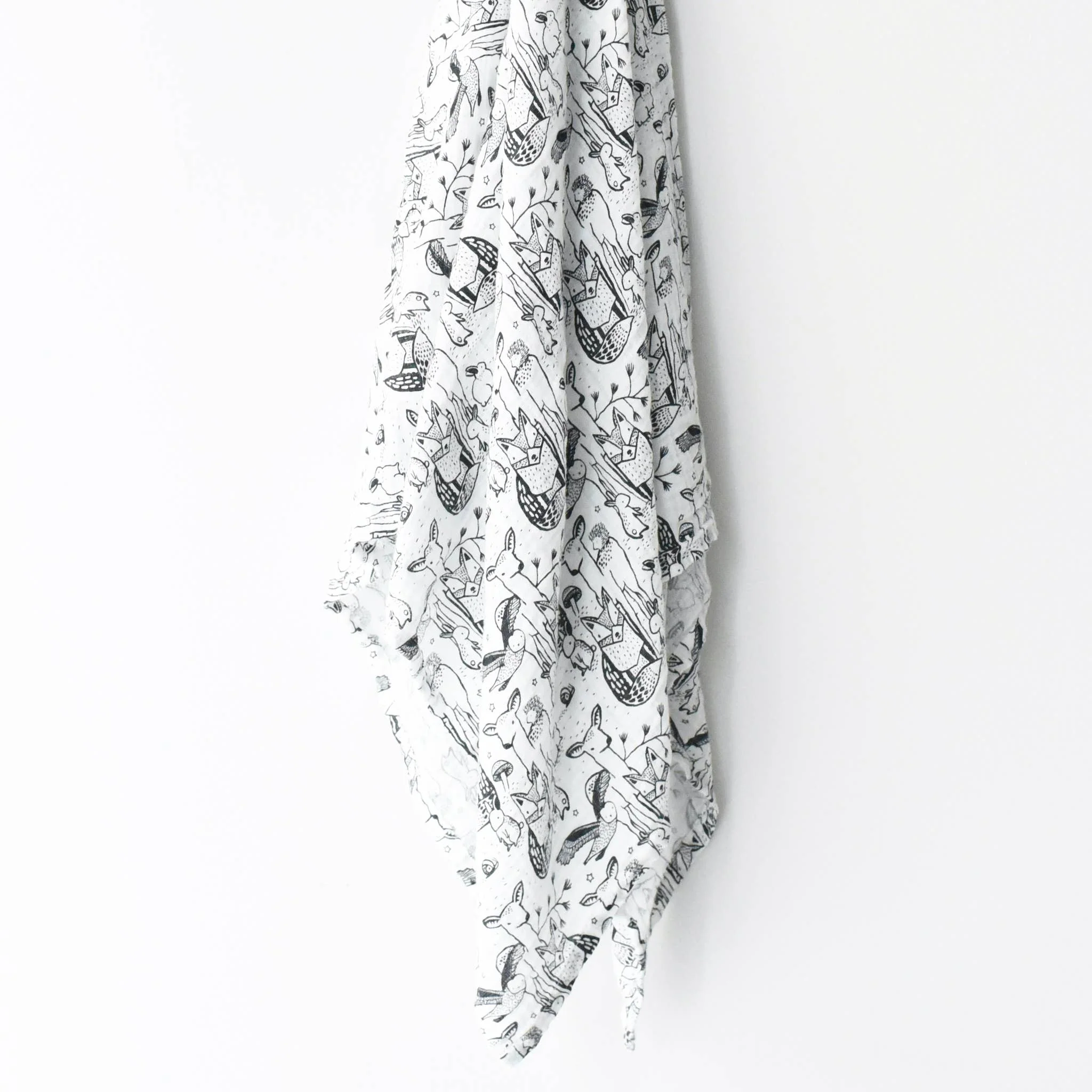 Wee Gallery: Organic Muslin Swaddle - Forest - Image 4